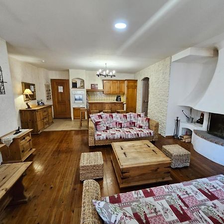 Apartamento Blaise 4 Pieces Saint-Étienne-de-Tinée Exterior foto