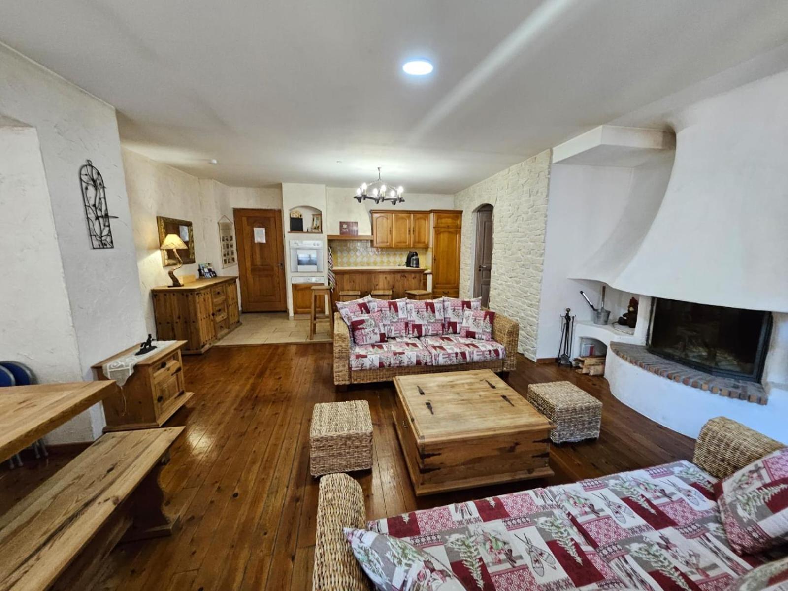 Apartamento Blaise 4 Pieces Saint-Étienne-de-Tinée Exterior foto
